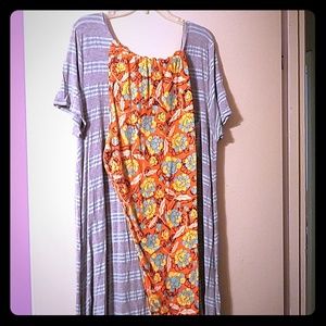 Bundle Lularoe carlys 2xl and tc2 leggings